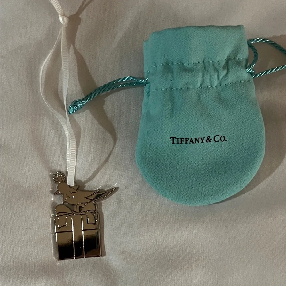 Tiffany & Co. Silver Gift Ornament with Blue Pouch - Picture 1 of 4